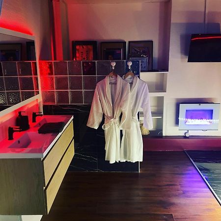 Ferienwohnung Jacuzzi 9Em Paris Exterior foto